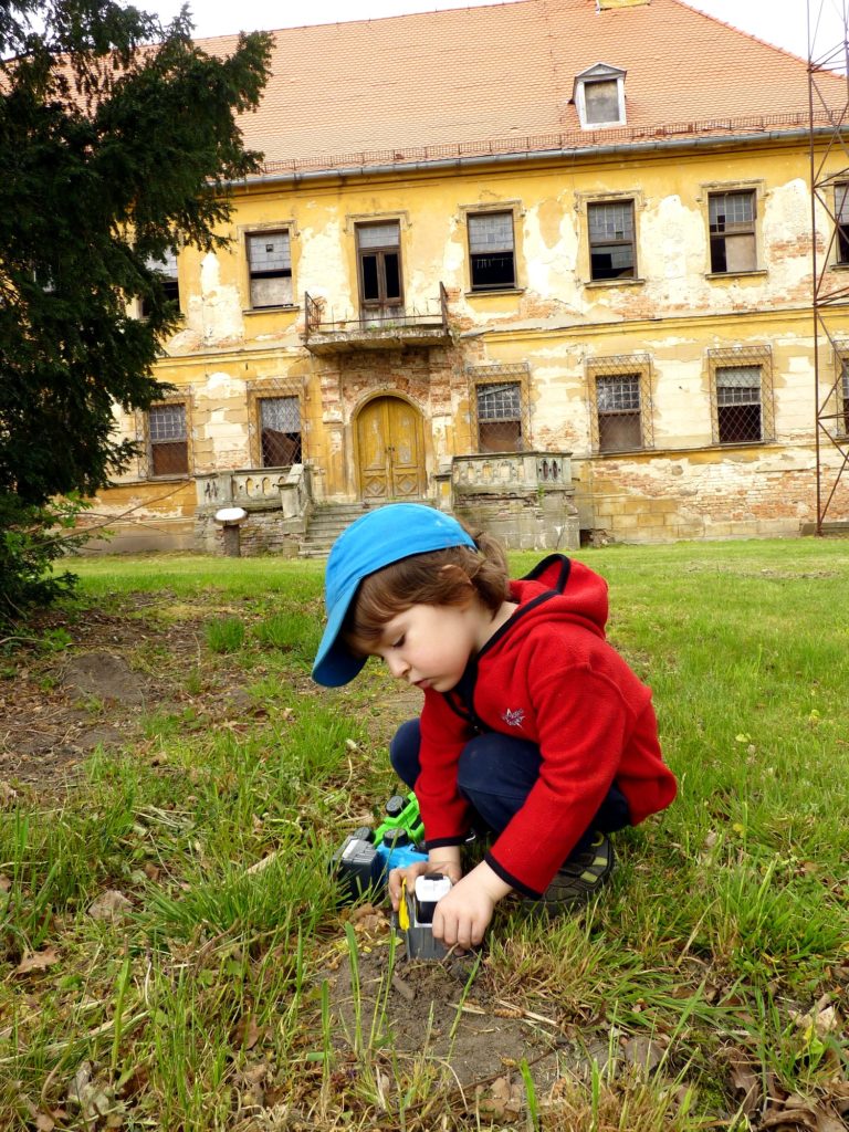 Dalków, park i pałac, wyjazd z dzieckiem